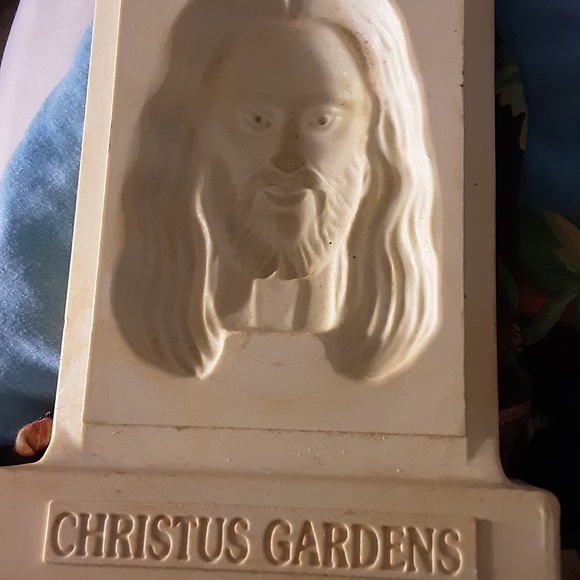 COPY - Face of Christ from Christus Gardens - Picture 2 of 3